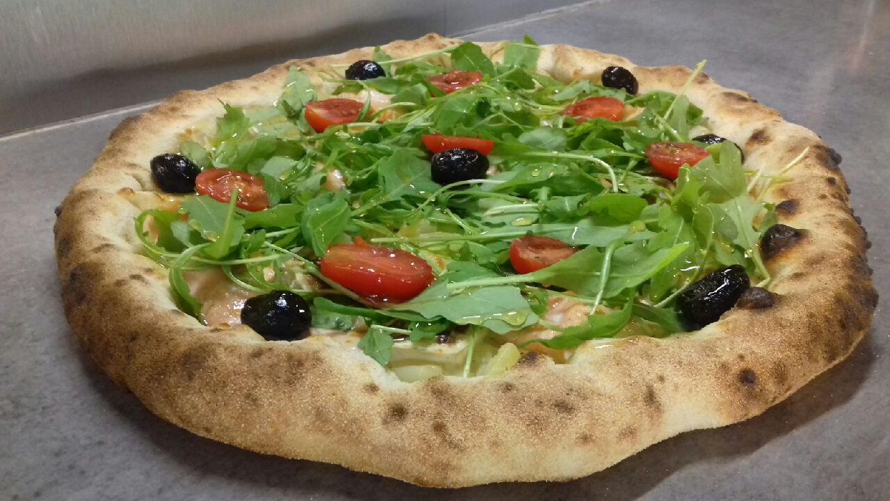 La pizza du plateau Chez Peppino · Photos 5